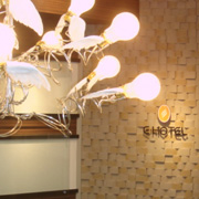 �s���݌v�E�{�H�t�z�e���@�O���[�J���z�e���l