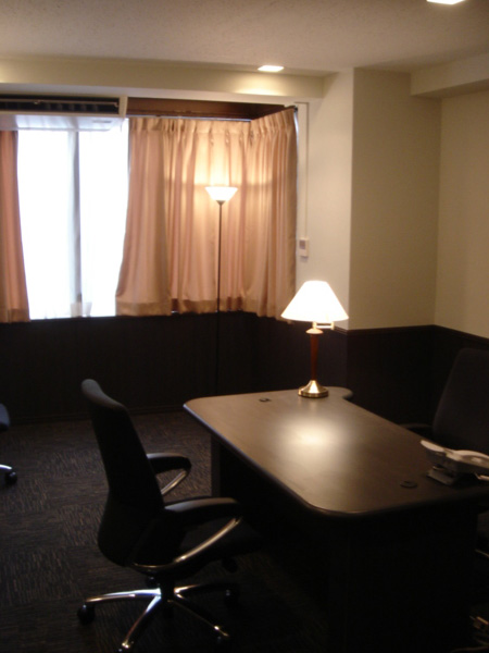 �s���݌v�E�{�H�t�I�t�B�X�@���꒬�I�t�B�X04